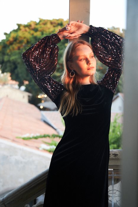 שמלת קטיפה פייטים ירוק