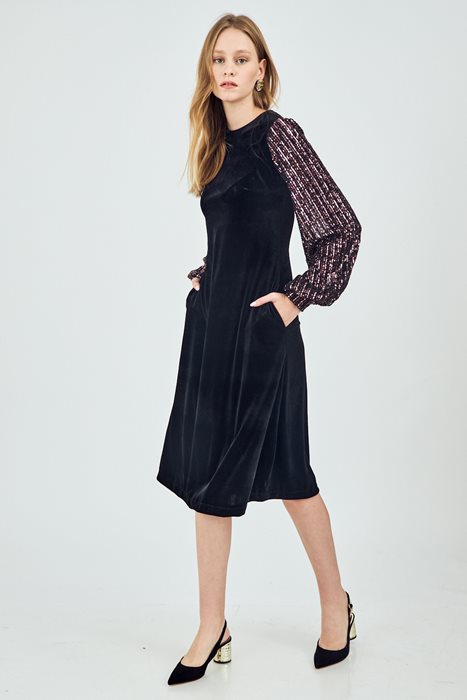 שמלת קטיפה פייטים ורוד