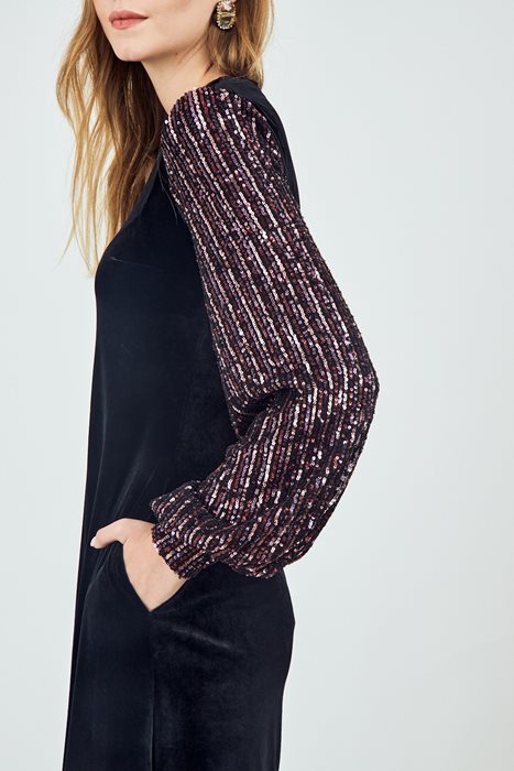 שמלת קטיפה פייטים ורוד