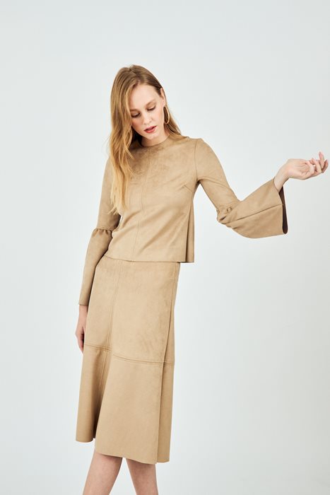 חולצת זמש בז' (סט)