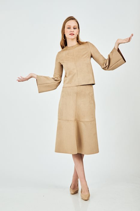 חולצת זמש בז' (סט)