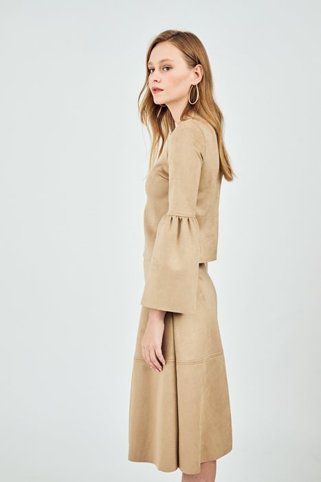 חולצת זמש בז' (סט)