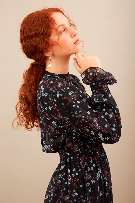 שמלת שיפון כיווצים שחור פרחים