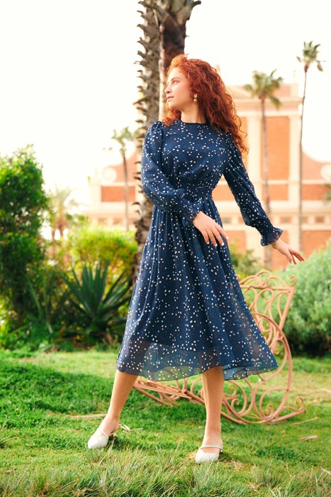 שמלת שיפון כיווצים כחול ולבן