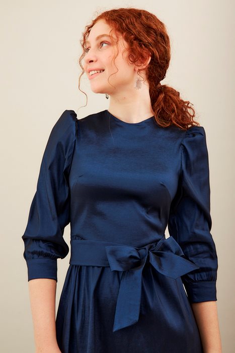 שמלת טפט כחול עמוק