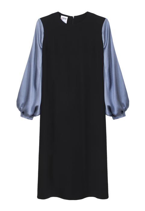 שמלת אורגנזה בשרוול תכלת