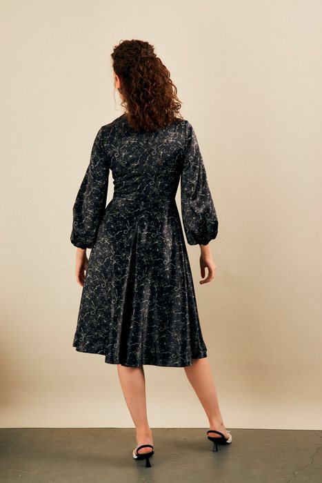 שמלת פעמון מודפסת שחור בז'