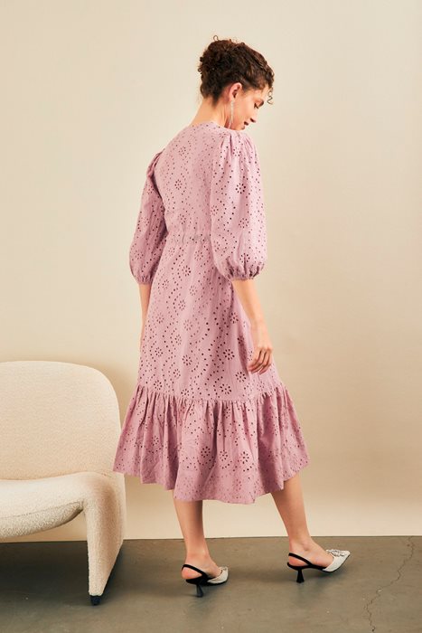 שמלת כותנה תחרה וחגורה סגול