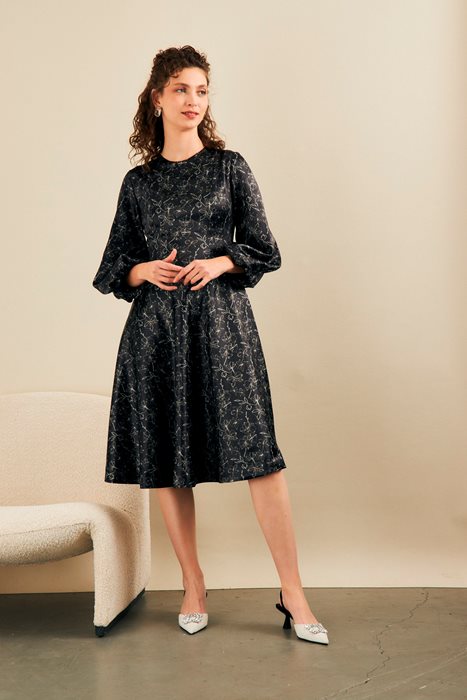שמלת פעמון מודפסת שחור בז'