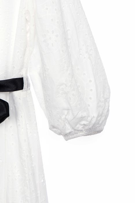 שמלת כותנה תחרה וחגורה לבן