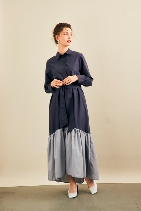 שמלת צווארון מידי עם קומה למטה