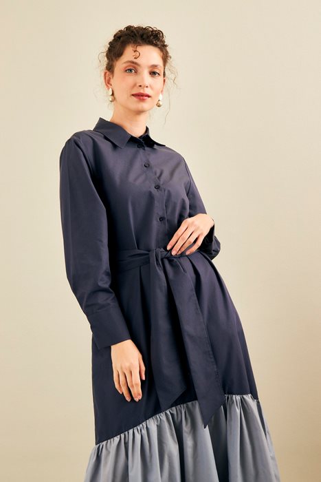 שמלת צווארון מידי עם קומה למטה