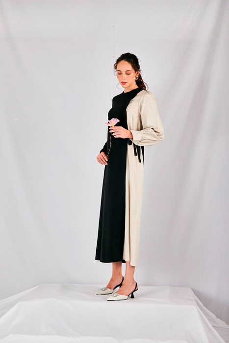 שמלה חצי שחור חצי לבן קשירה