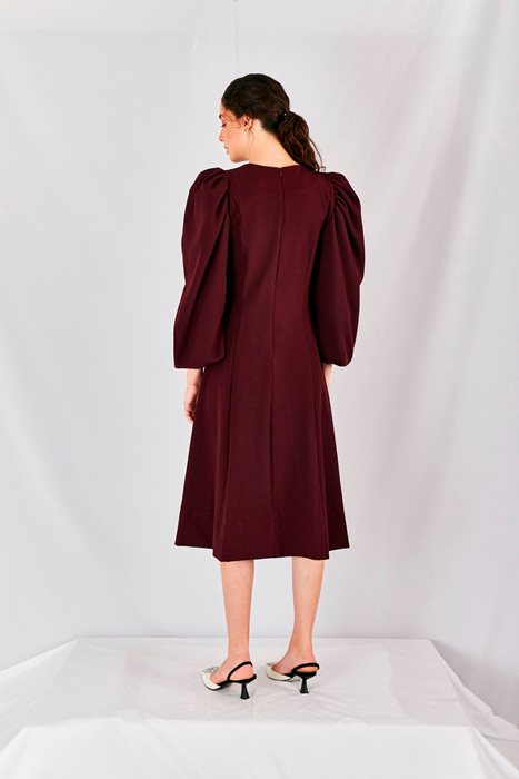 שמלת שרוולים תפוחים ויהלומים בורדו יין