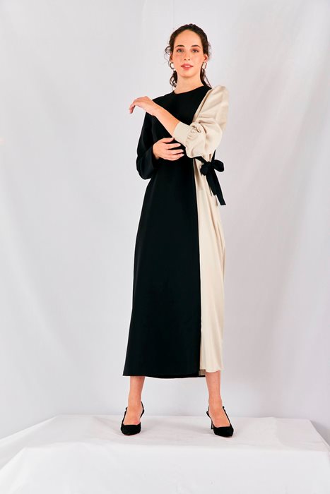 שמלה חצי שחור חצי לבן קשירה