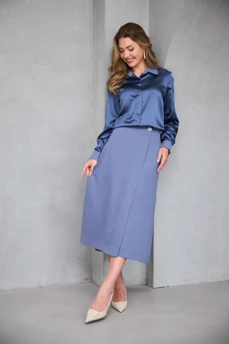 סט חולצה סאטן וחצאית כחול