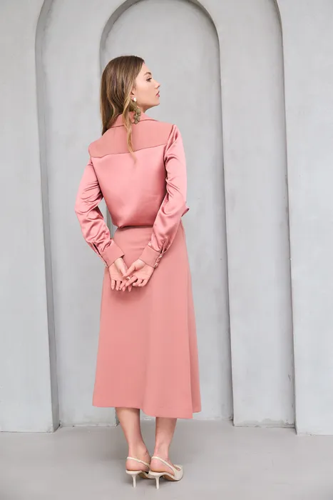 סט חולצה סאטן וחצאית ורוד