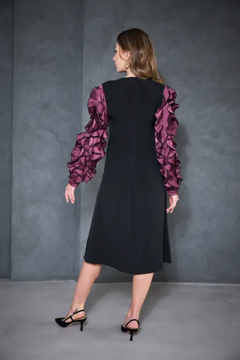 שמלת תלתלים בשרוול בורדו יין