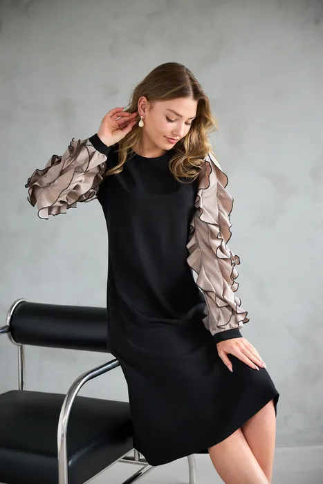 שמלת תלתלים בשרוול חום בהיר