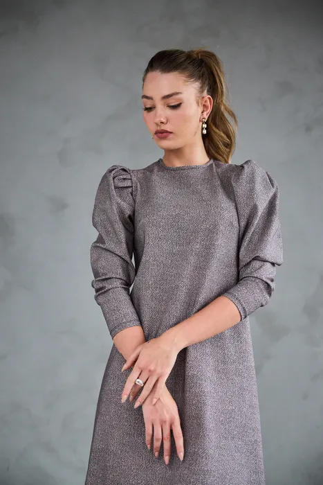 שמלת נצנץ שחור ורוד