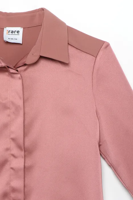 סט חולצה סאטן וחצאית ורוד