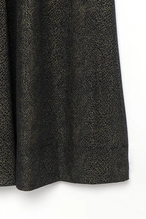 שמלת נצנץ שחור זהב מדוגם