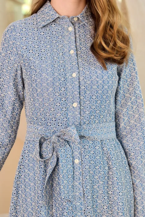 שמלת רקמה מידי תכלת