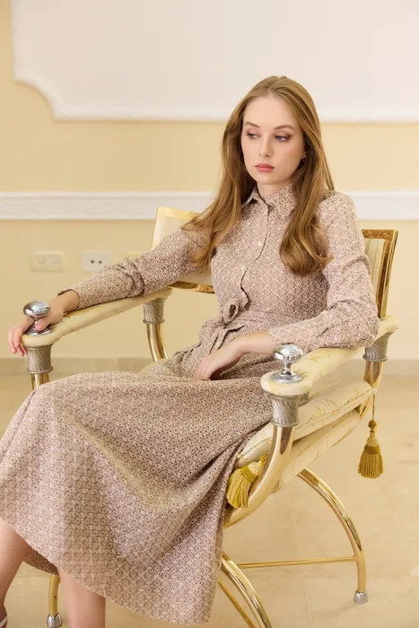 שמלת רקמה מידי בז'