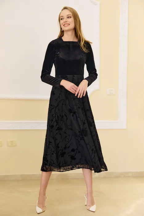 שמלת שיפון עם קטיפה סגול