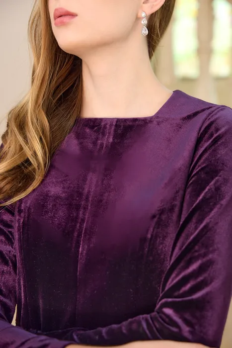 שמלת שיפון עם קטיפה סגול