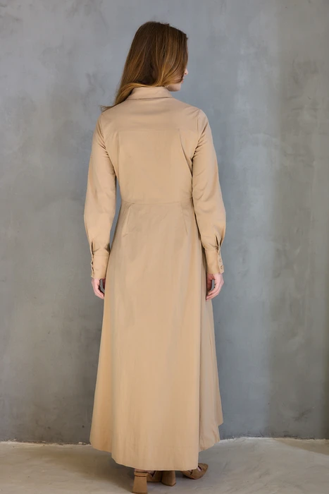 שמלת מידי עם חגורות בז'