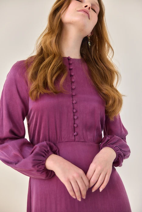 שמלת דמוי זמש כפתורים סגול סחלב